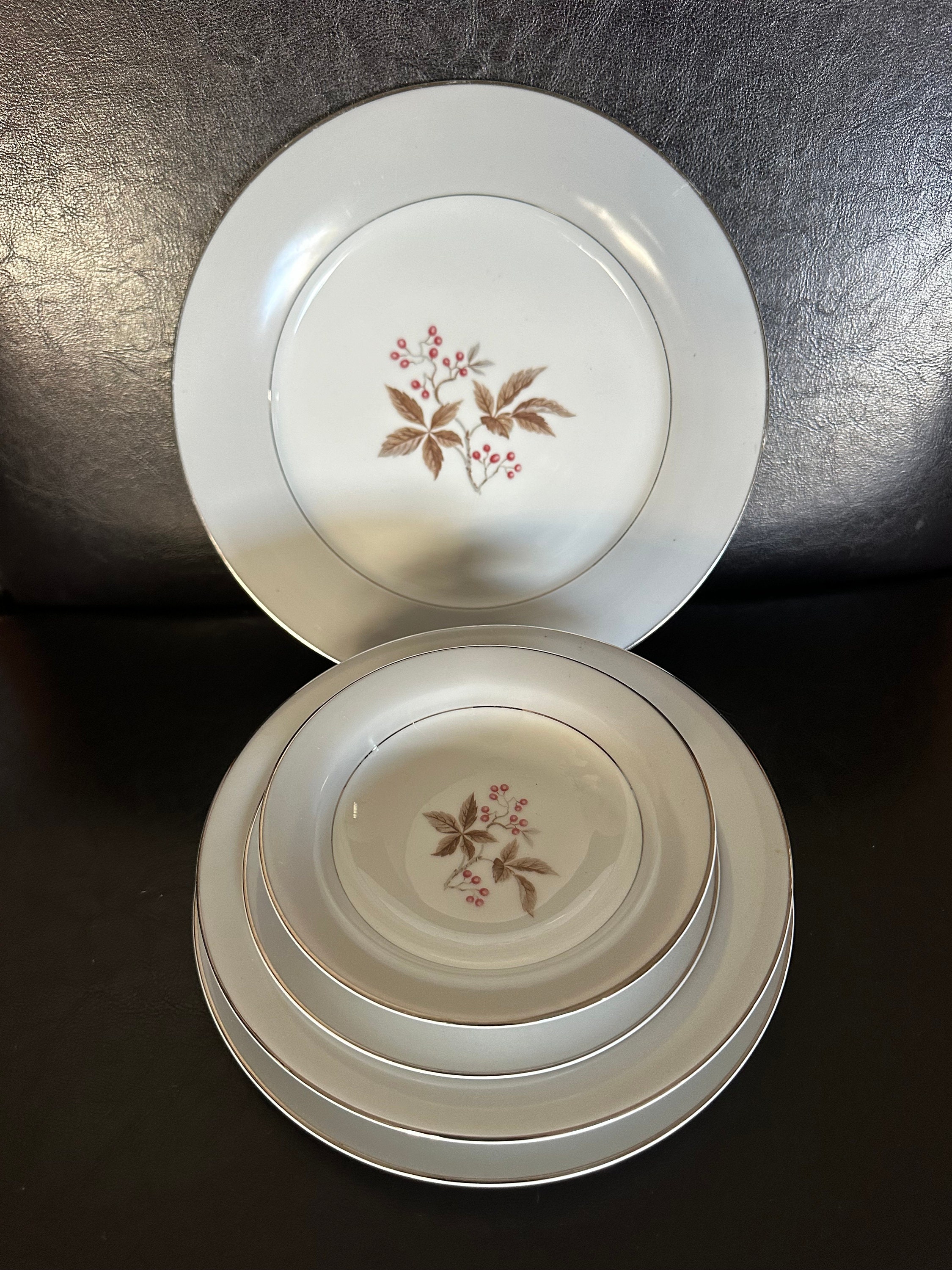 Vintage Noritake China Set, Leaves & Berries Pattern, Japan, 13
