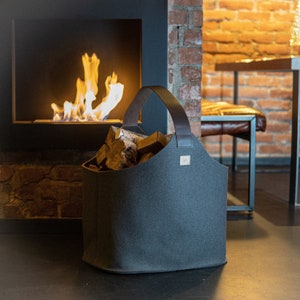 Felt log basket for firewood [60 L] Firewood basket made from upcycled rPET felt Felt basket for firewood with leather handle and pockets (truffle grey)
