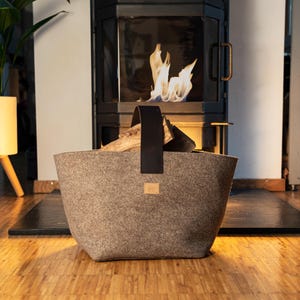Designer Firewood Basket Felt [40L] - Log basket for firewood made from upcycled rPET felt with genuine leather handle - Firewood basket sturdy and stable