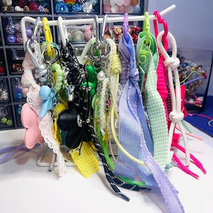 Klaar voor verzending, trendy sleutelhangers tashanger, telefoonkettingen, tennis, winkelen, liefde, gezwollen bedels, touw, sleutelkoord sleutelhangers, lint, kleurrijk