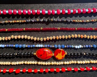 Einzelstrang Perlenkette, bunte Edelsteine und Chokers