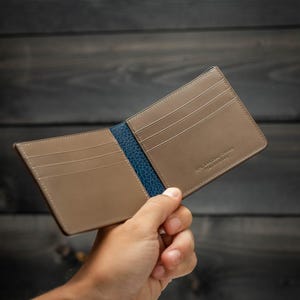 Cartera de piel de cordero Horween Shell azul denim - Cartera hecha a mano, bolsillos de mantequilla gris, bloqueo RFID
