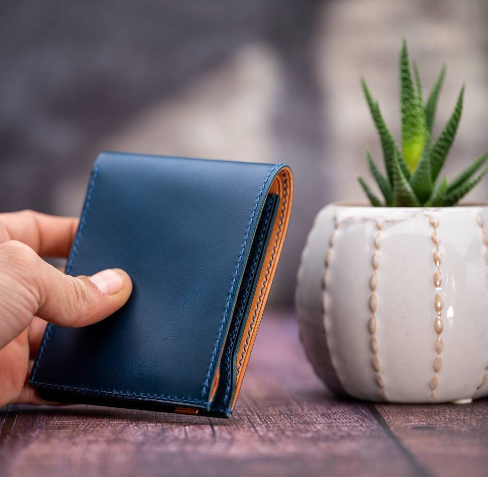 Outline' Wallet - Handmade Leather Wallet (Navy)