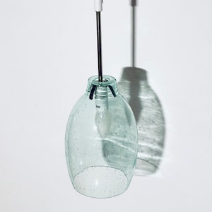 Lampe suspendue en verre à bulles vert clair / abat-jour fait main décor vintage