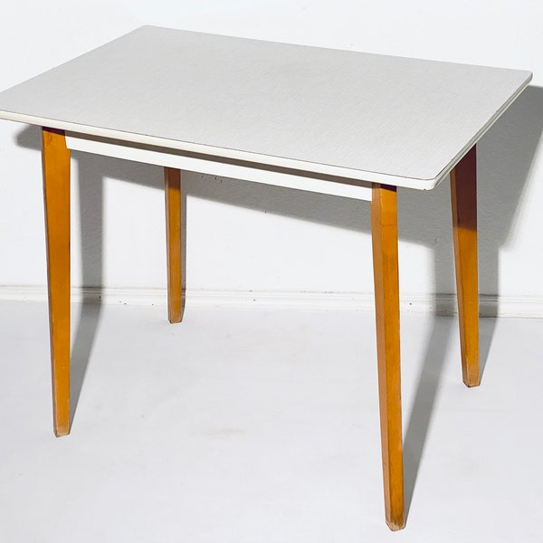 Table de Cuisine Grise Mid-Century Bois & Formica / Années 1950 Années 1960