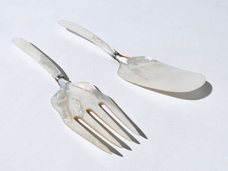 Antique Mother Of Pearl Salad Servers / Vintage Kitchen Decor Bild 8