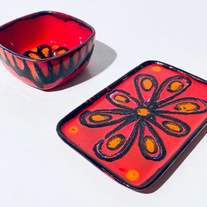 Red 1970s Ceramic Plate & Bowl Set With Flower Motif / Space Age Vintage Decor