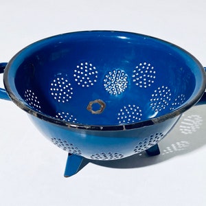 Blue Enamel Kitchen Sieve / Kitchen Colander / 1950s Vintage Decor