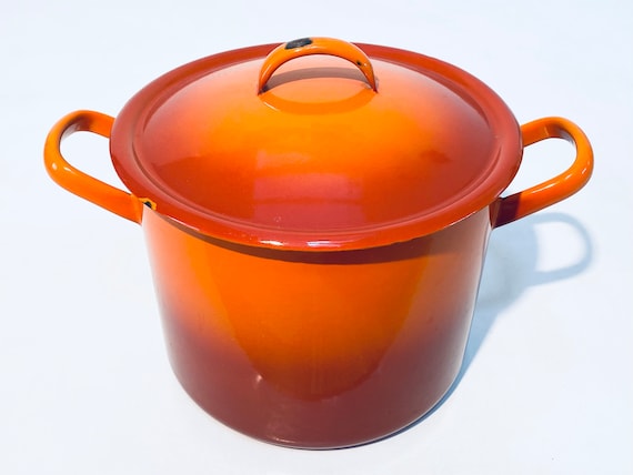 Large 9L Orange Enamel Cooking Pot Stew Pot Decoration / Vintage 70s Kitchenware