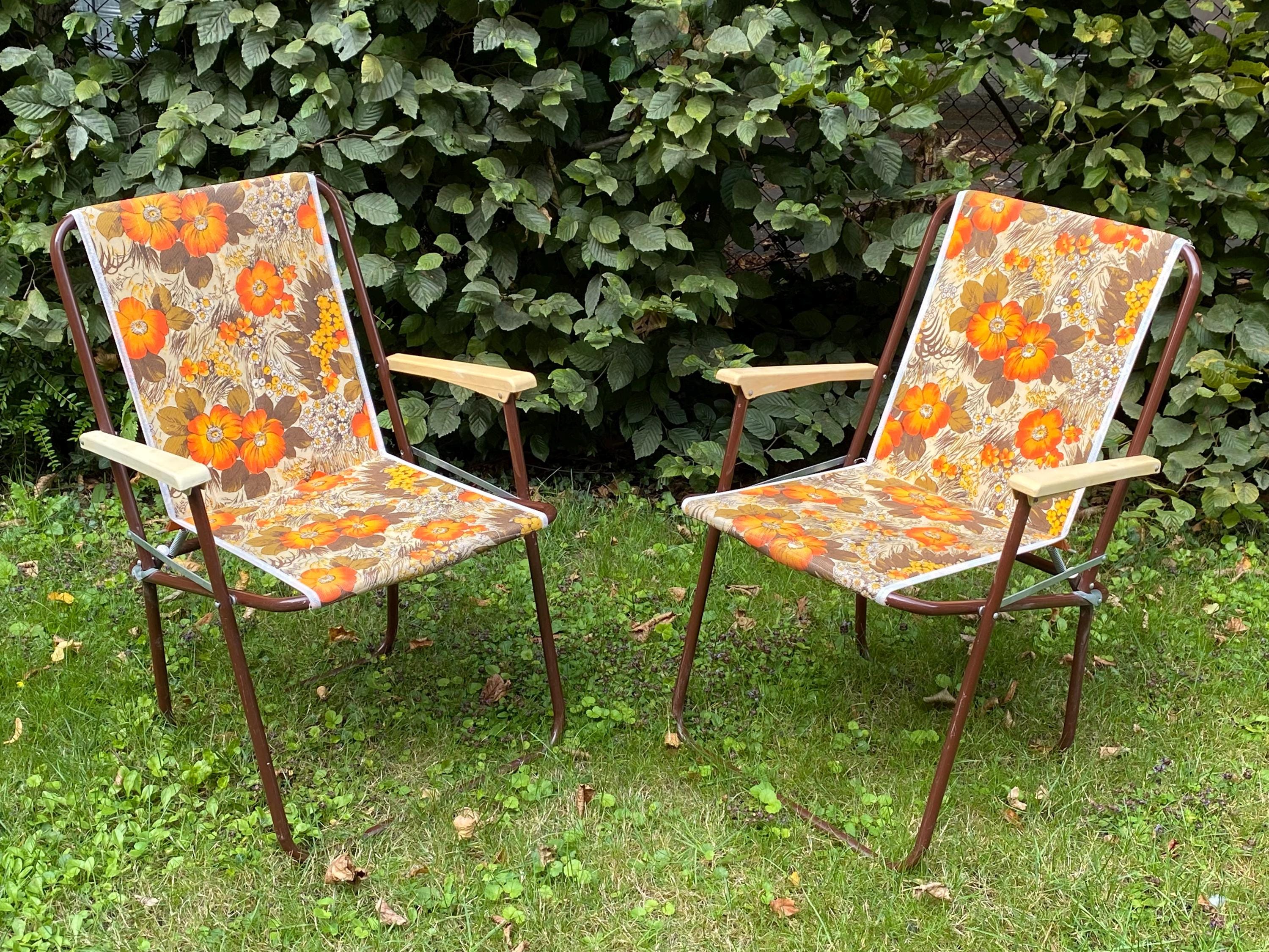 1970年代のオレンジ色の花をモチーフにした夏用折りたたみ式ガーデン