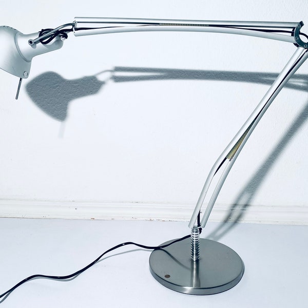 Lumina Naomi Designer Desk Lamp Italy Silver Aluminium / Home Office Decor