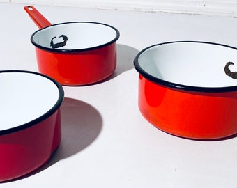 Casserole en métal émaillé rouge aubecq 1960 - charme vintage