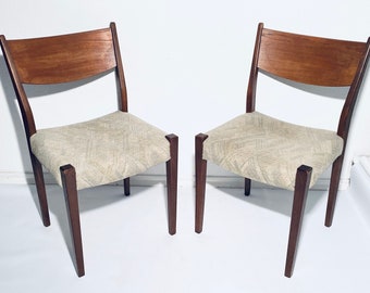 Chaises en bois du milieu du siècle / décor vintage / meubles des années 50 et 60