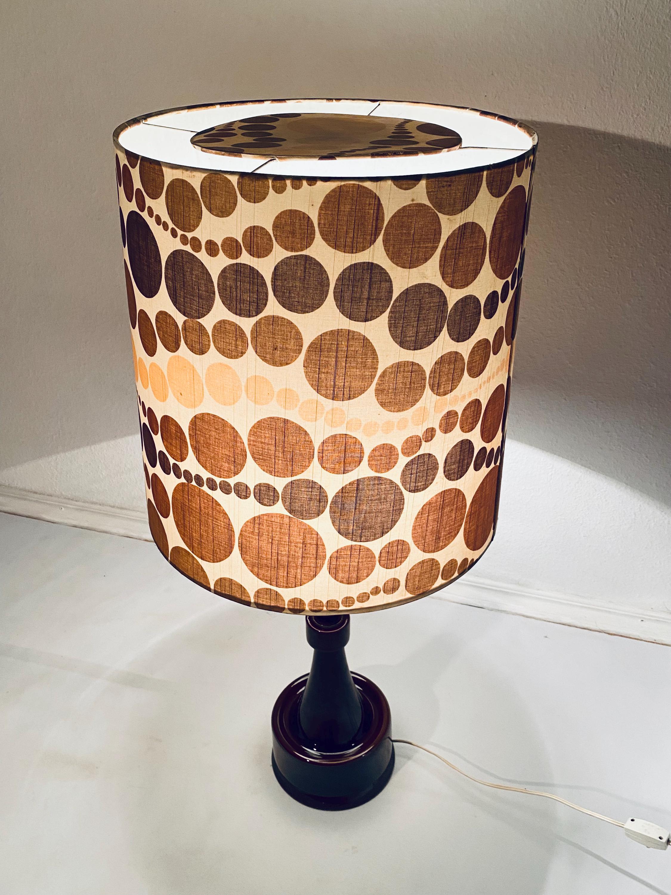 ミッドセンチュリーXLブラウンセラミックフロアランプ（スペースエイジ