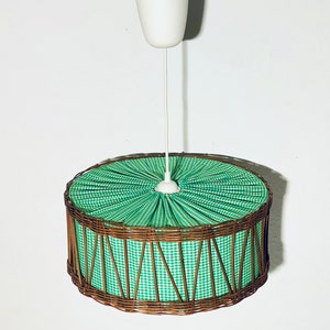 Large Round Green Chequered Cloth With Wicker Frame Hanging Lamp / 60s 70s Vintage Kitchen Decor
