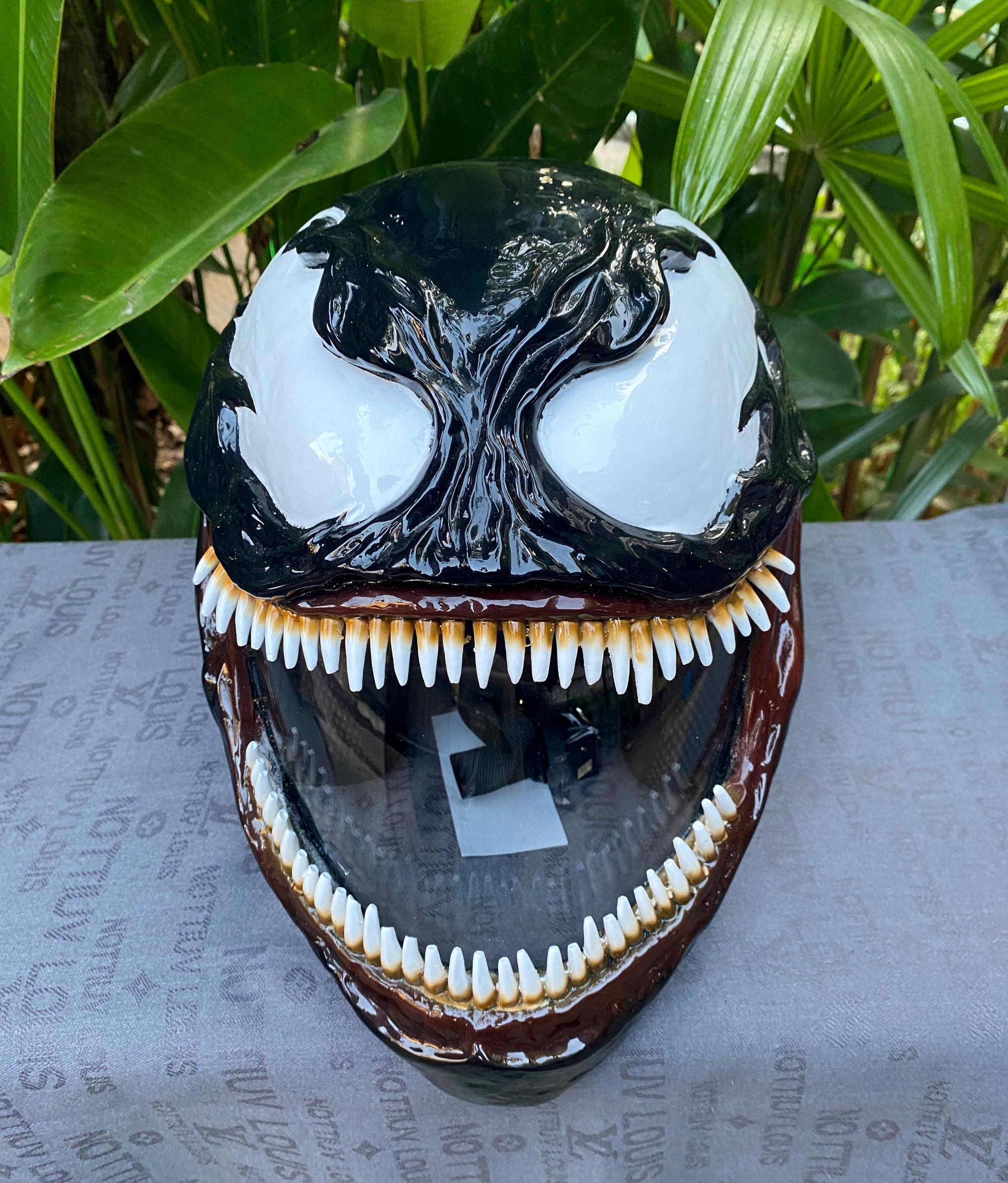 ヴェノムカスタムバイクヘルメット スパイダーマン シンビオート 3D 
