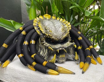 Casco da motociclista Berserker Predator: Dreadlocks personalizzati con teschio alieno