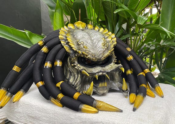 Berserker Predator Motorcycle Helmet: Custom Alien Skull Dreadlocks - Etsy Israel Berserker Predator Motorcycle Helmet: Custom Alien Skull Dreadlocks - Etsy Israel