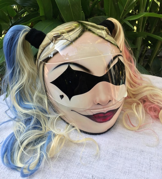 cool women's motorcycle helmets Ladies Skull Helmet Girl Helmet Skull Design with pink Flam – Custom Airbrush Helmet With six interchangeable padding sizes Harley-Davidson® Women's Skull & Roses