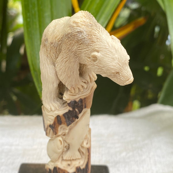 Manche de couteau ours avec manche en saumon bois de cerisier sculpté manche de couteau 3D abri pour chevreuil