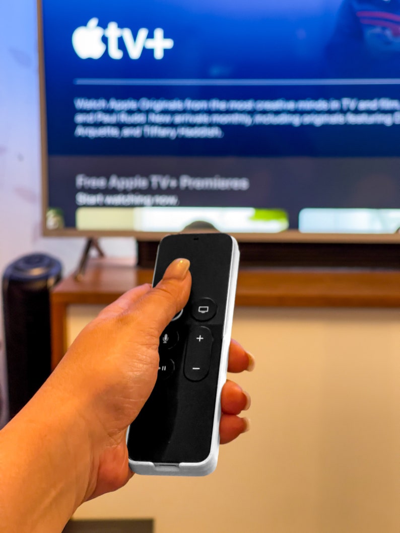 AppleTV remote 1st gen AirTag case image 4