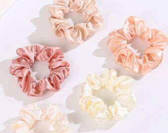 Children 5 / 6 Piece Set - Hair Jewelry Satin Silk Scrunchie in Pink Champagne Pearl Beige - Toddler Girl - Ideal as a Gift