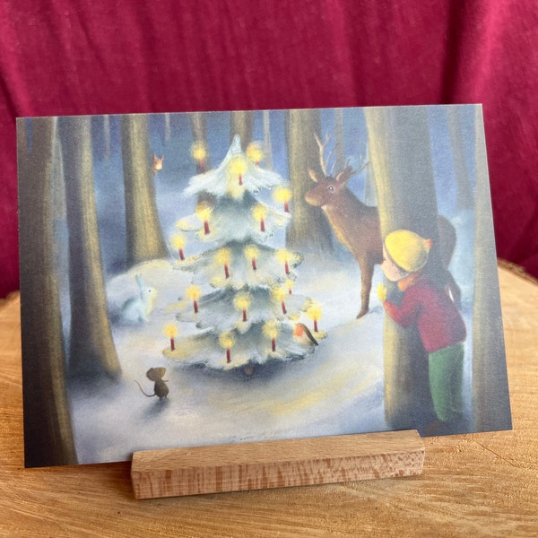 Postkarte „Waldweihnacht“ | ein zauberhaft illustriertes Motiv für die dunkle Jahreszeit: Zum Betrachten, Erzählen, Versinken & Verschenken!