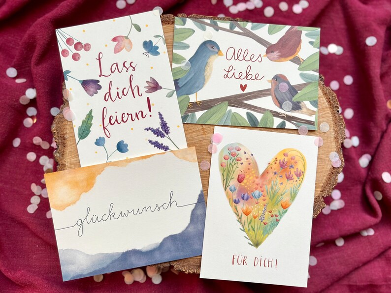 Postkartenset Gratulation Erwachsene 4 liebevoll illustrierte Motive für Geburtstage oder einfach so. Vögel, Herz, Blumen, schlicht. Bild 1