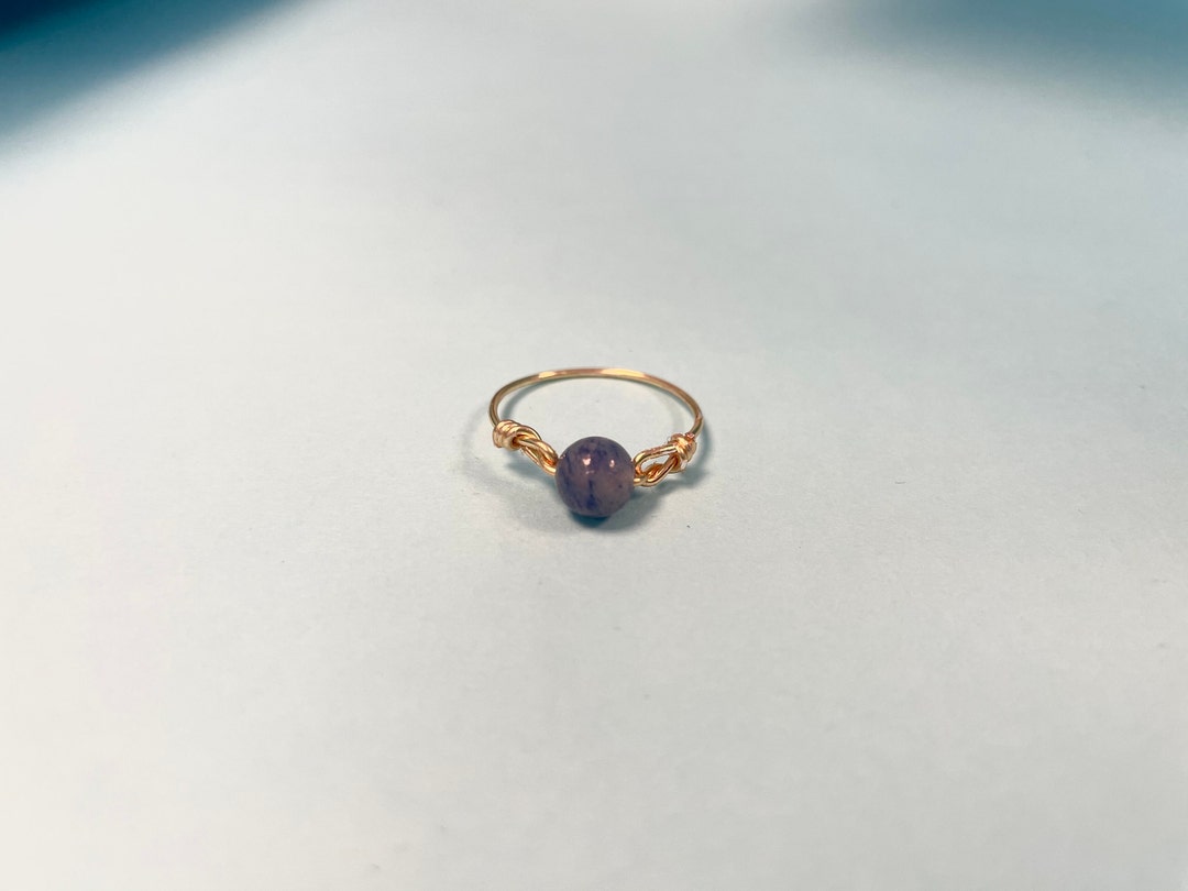 Anello con pietra preziosa amazzonite, anello impilabile avvolto in filo d'oro 22k - Italia