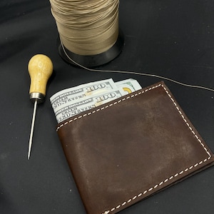 Cartera de piel con 4 ranuras para tarjetas y 2 compartimentos para billetes, diseño fino, cosida a mano, arte Davidov