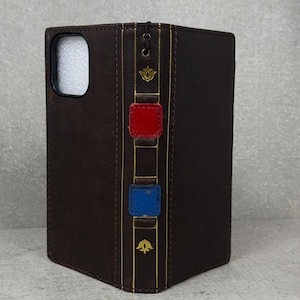 Funda de piel auténtica tipo cartera para iPhone 16, 11, 12, 13, 14, 15 Pro Max, 6, 7, 8 Plus, SE 2020, XS, MINI, estilo libro vintage con ranuras para tarjetas de crédito.