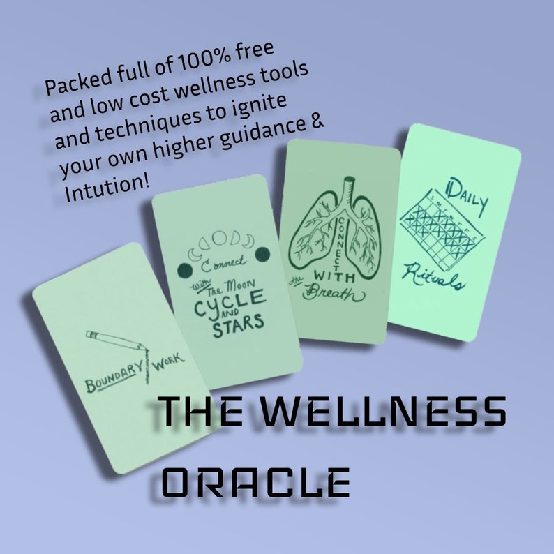 Puede incluir: Cuatro cartas de or&aacute;culo verde claro con texto e ilustraciones en negro. Las cartas dicen "Boundary Work", "Connect with the Moon Cycle and Stars", "Connect with the Breath" y "Daily Rituals". El texto "THE WELLNESS ORACLE" est&aacute; debajo.