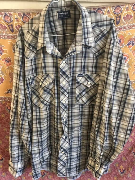 Wrangler pearl snap button down