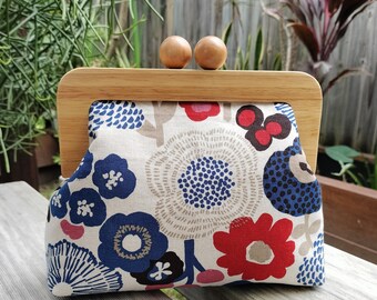 Floral Wooden Kisslock Clutch/ Shoulder Bag/Crossbody Bag/Hand Bag/ Japanese fabric