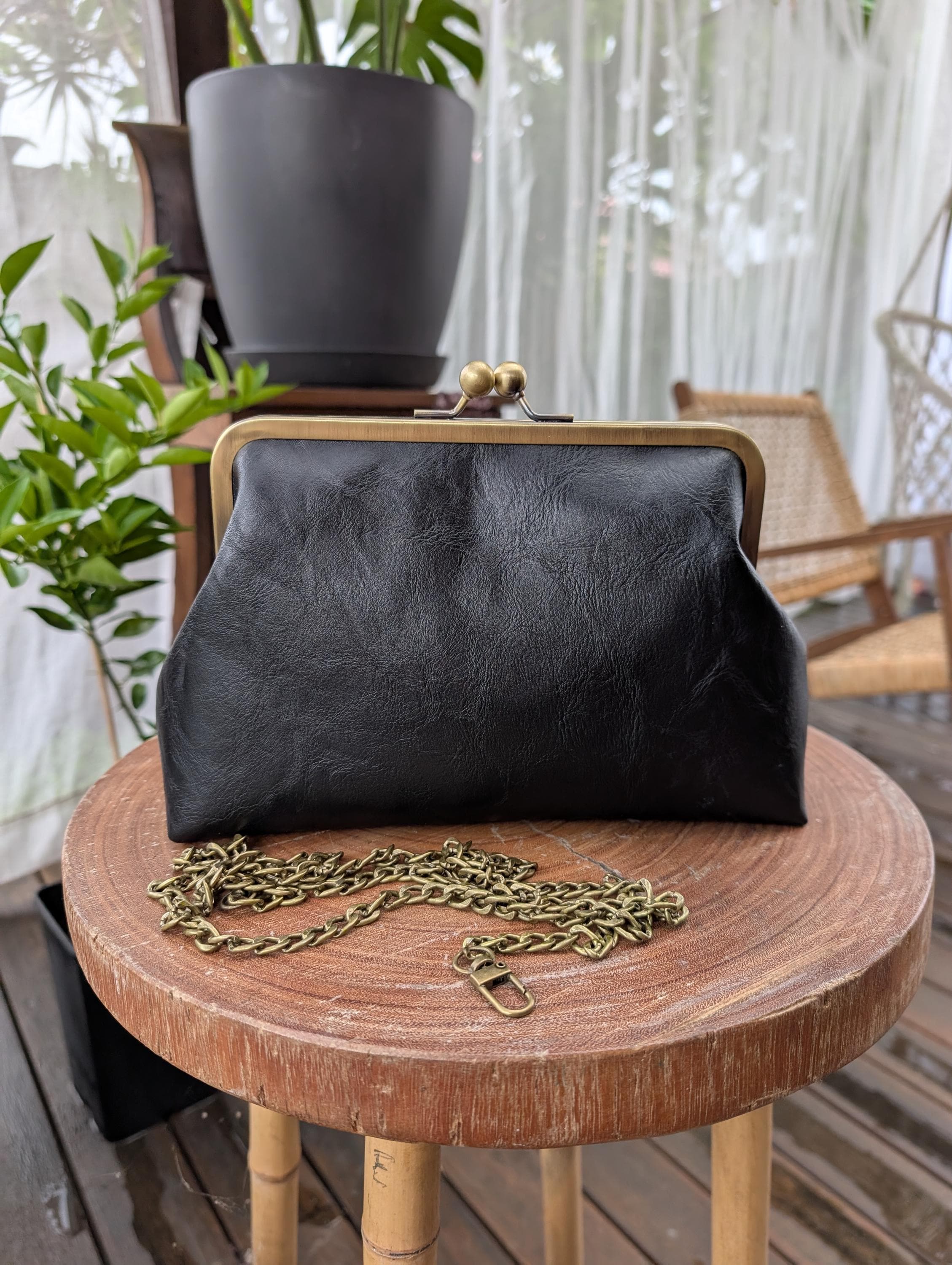 バッグ 90s miumiu kiss lock purse belt bag Miu Miu Matelassé Kiss-Lock Clutch - Black Clutches