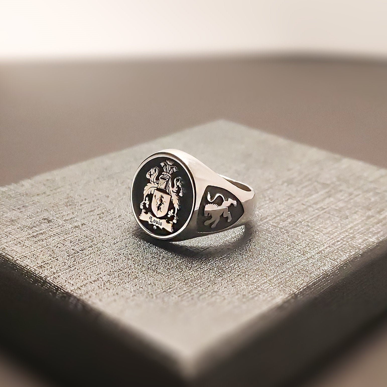 Custom Engraved Signet Ring, 24K Personalized Jewelry Family Crest Ring, Gold Chunky and Dainty Bridesmaid Rings Vintage