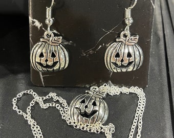 Silver Pumkpin Earrings and Necklaces - Halloween Jewelry - Autumn Accessories