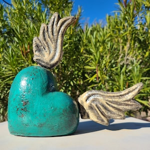 Scultura a forma di cuore da 12 pollici con ali