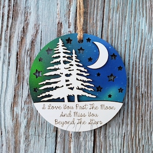 Kocham Cię za księżycem Ornament SVG Ozdoba pamiątkowa SVG Glowforge Laser Ornament Pliki ozdoby pamiątkowej SVG Księżyc i plecy Gwiazdy i ozdoba księżyca