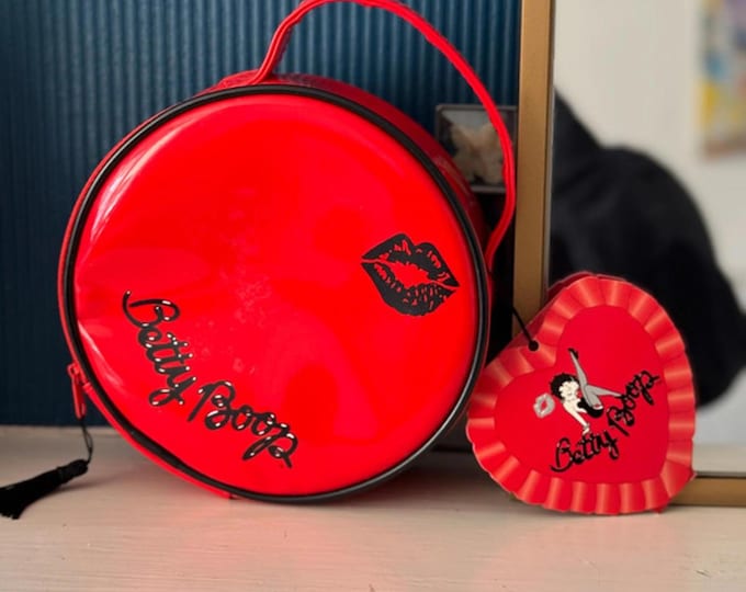Vintage Betty Boop Red Round Vanity Case / Small Bag (2003)