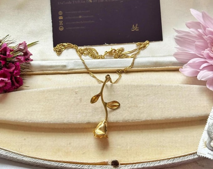 Gold‑Tone Rose Stem Pendant Necklace – Romantic Floral Statement