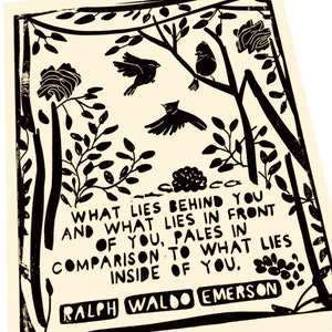K&ouml;nnte beinhalten: Schwarz-wei&szlig;-Illustration eines Zitates von Ralph Waldo Emerson. Das Zitat lautet: "Was hinter dir liegt und was vor dir liegt, verblasst im Vergleich zu dem, was in dir liegt."