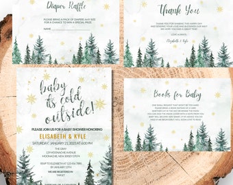Può includere: Un invito a una festa di benvenuto per il bambino a tema invernale con uno sfondo ad acquerello di una foresta innevata. L'invito recita "baby it's cold outside!" e include i nomi Elisabeth & Kyle, la data e l'ora della festa e la posizione. Ci sono anche delle schede per una lotteria di pannolini e una richiesta di libri per il bambino.