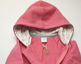 Warmer Baby Overall aus Baumwolle mit Kapuze – Größe 56 – inkl. Mütze & kleine Überraschung – handgemacht