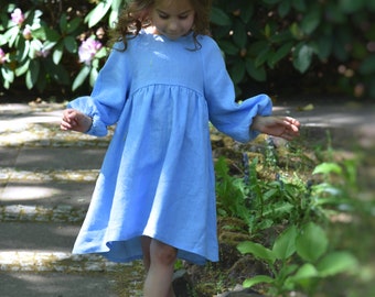 Blaues Leinenkleid, Leinenkleid für Mädchen, Lockeres Kleid mit Puffärmeln und Holzknöpfen