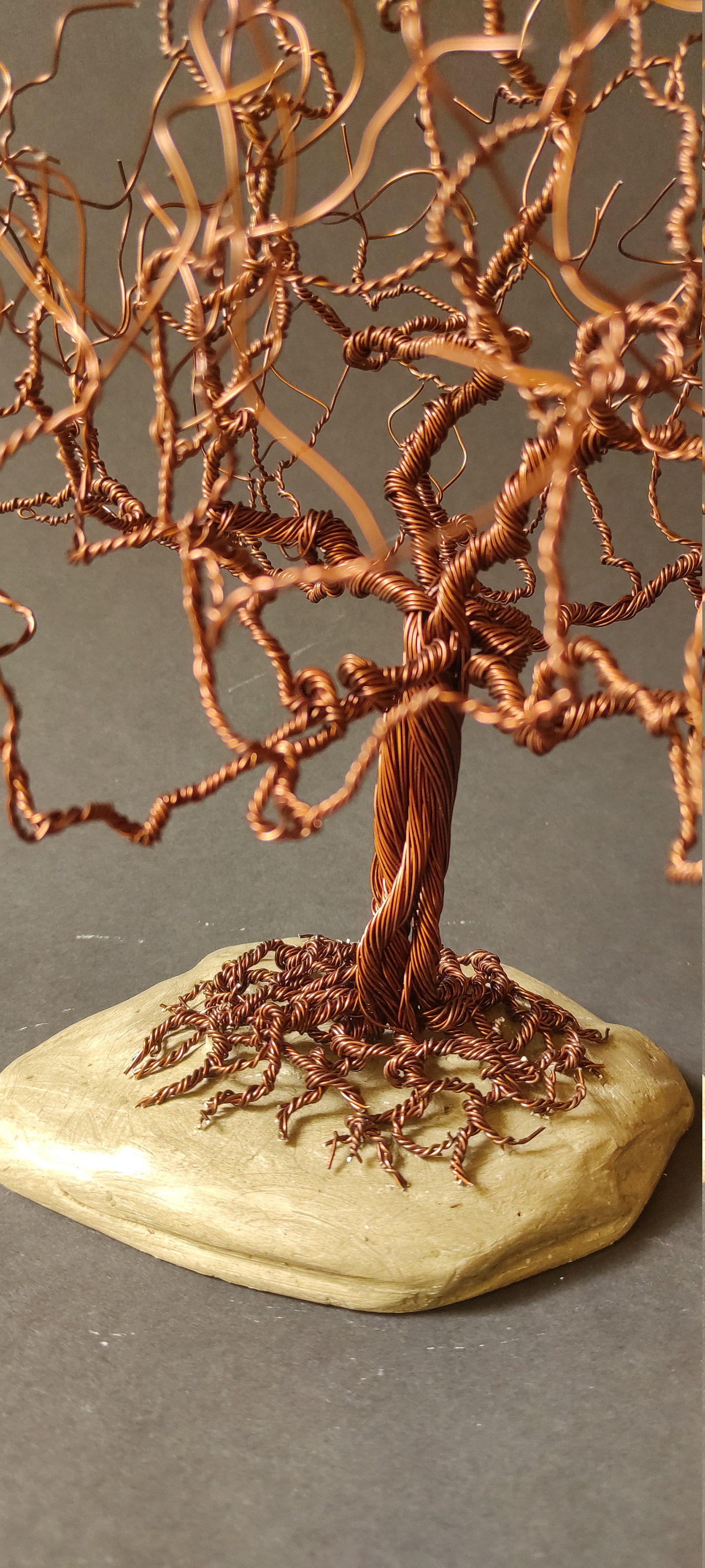 Amogeeli Bonsái artificial de alambre de aluminio con maceta de cerámica,  escultura de árbol de dinero Fengshui hecha a mano, decoración del hogar