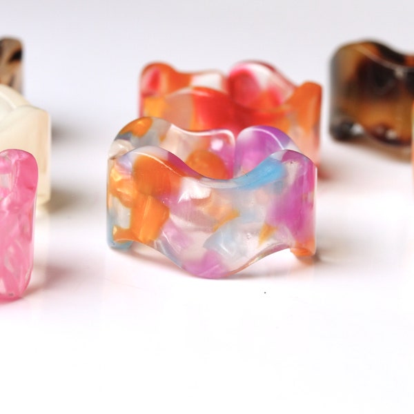 Ring Resin Welle bunt / Harz Ring / Geschenk für Sie / verspielter Schmuck / Kunststoff ring / Squashie Ring / Acryl Ring Chunky