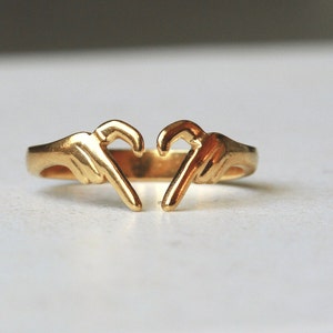 Friendship ring hands heart gold size adjustable ring as a heartfelt Valentine's Day gift for her girlfriend sister wife