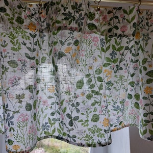 Floral printed wide cotton valance curtain , Vintage floral wide cafe curtain, Vintage Housewarming, Home textile , floral curtain (T2)