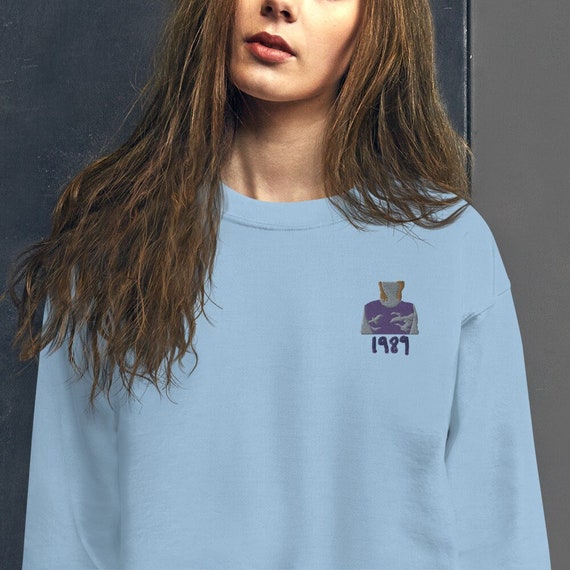 Buy Embroidered Taylor Swift 1989 Sweatshirt Taylor Swift Shirt, Taylor  Swift 1989 Merch, Taylor's Version Online in India 